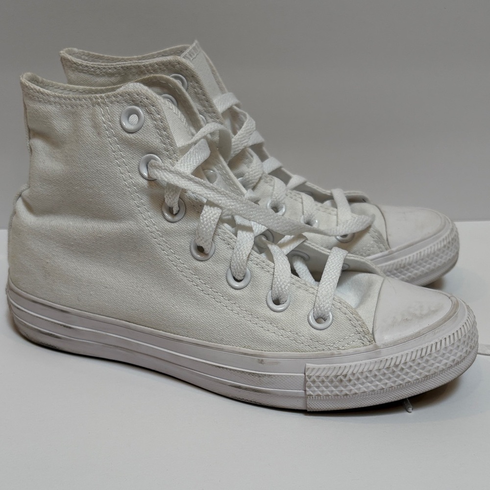 Converse White Monochrome High Top Canvas Sneakers, Size 6 - Picture 4 of 11
